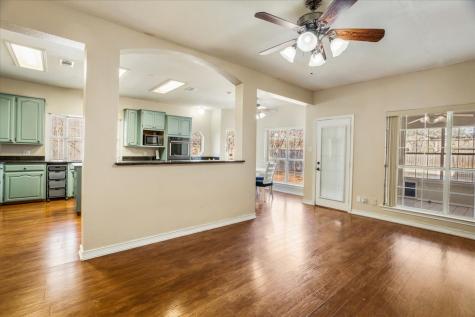 227 N Hopson Street Van Alstyne TX 75495