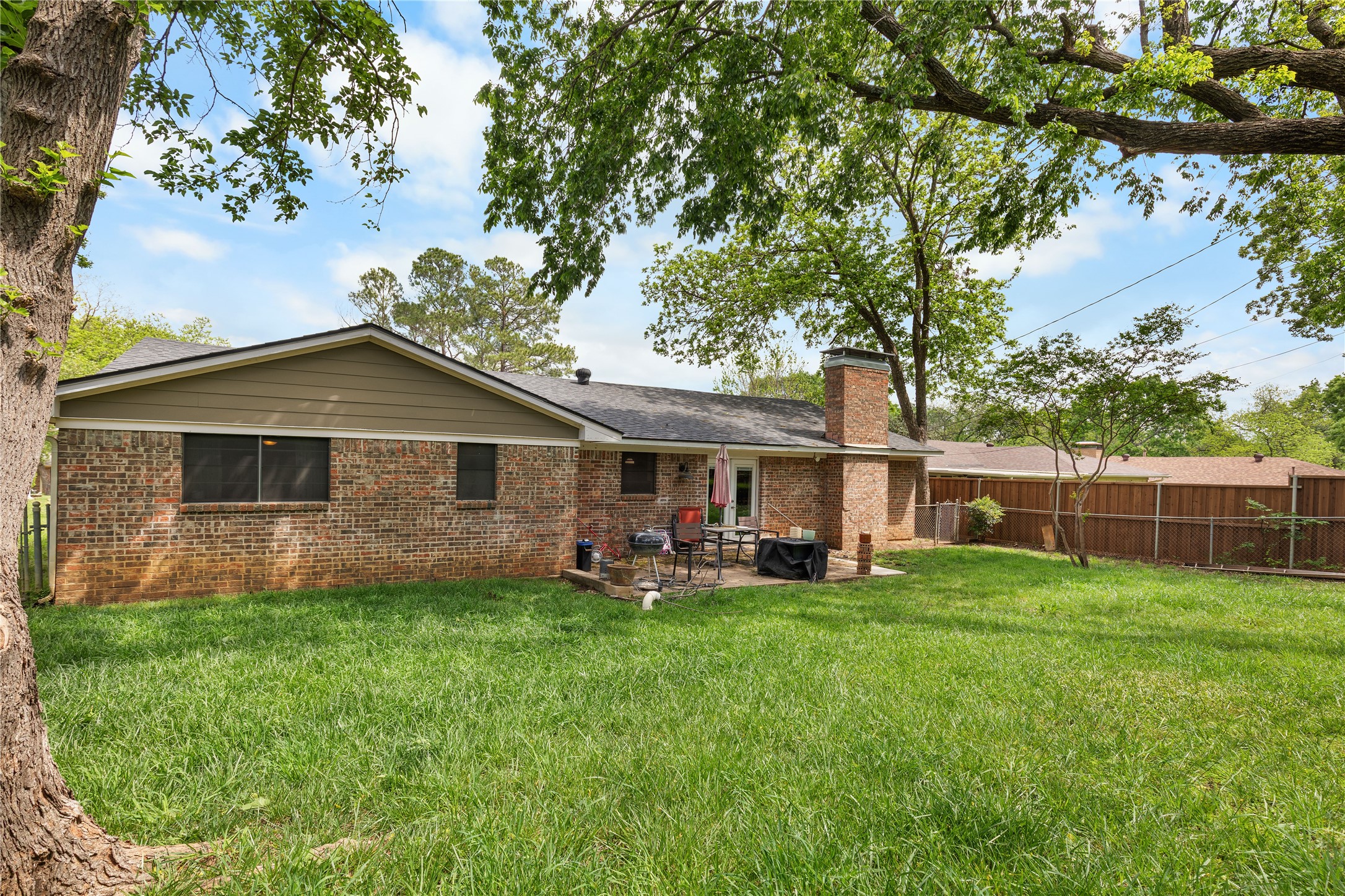 613 Edwards Drive Denison TX 75020
