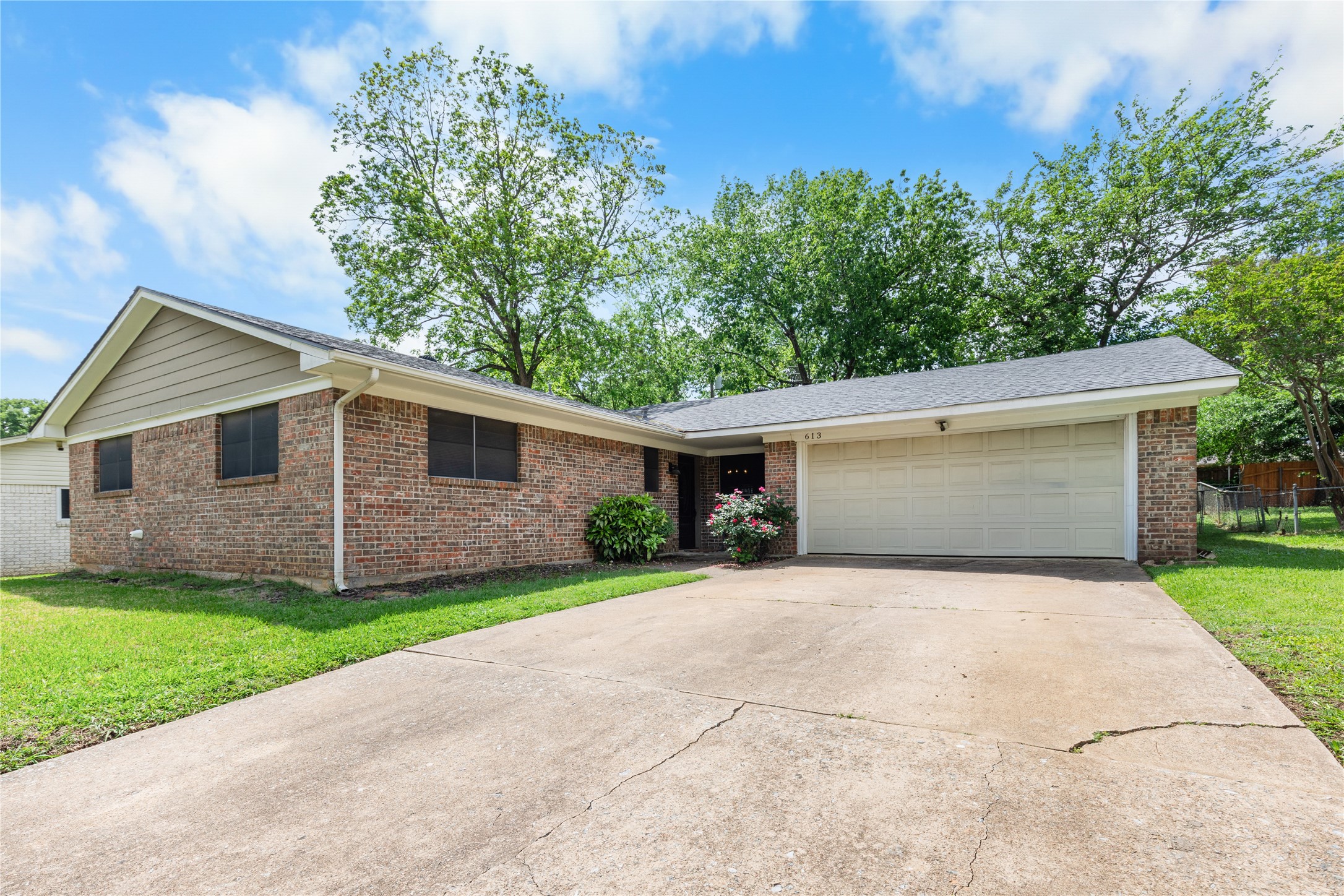 613 Edwards Drive Denison TX 75020