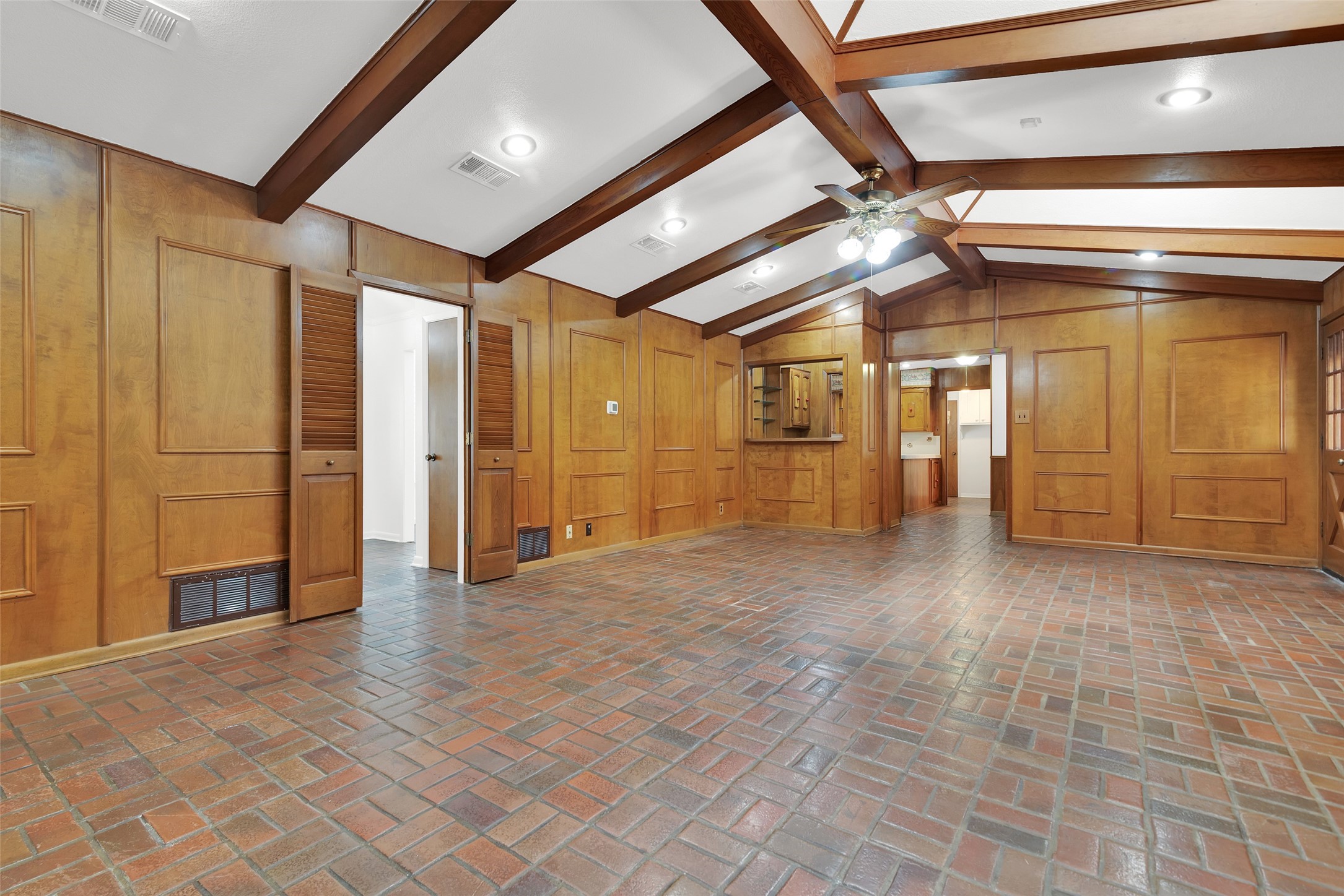 713 Briarwood Drive Denison TX 75020