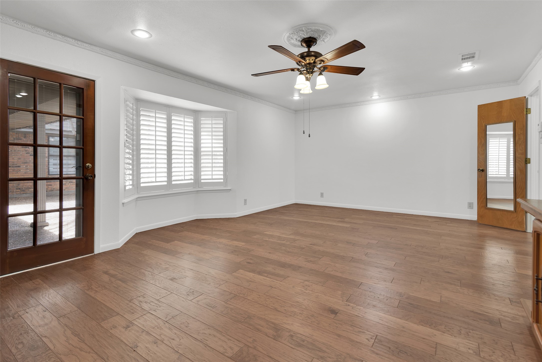 713 Briarwood Drive Denison TX 75020