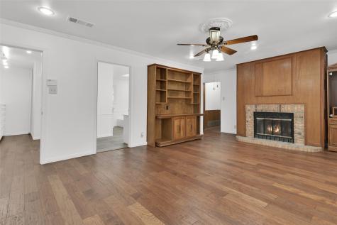 713 Briarwood Drive Denison TX 75020