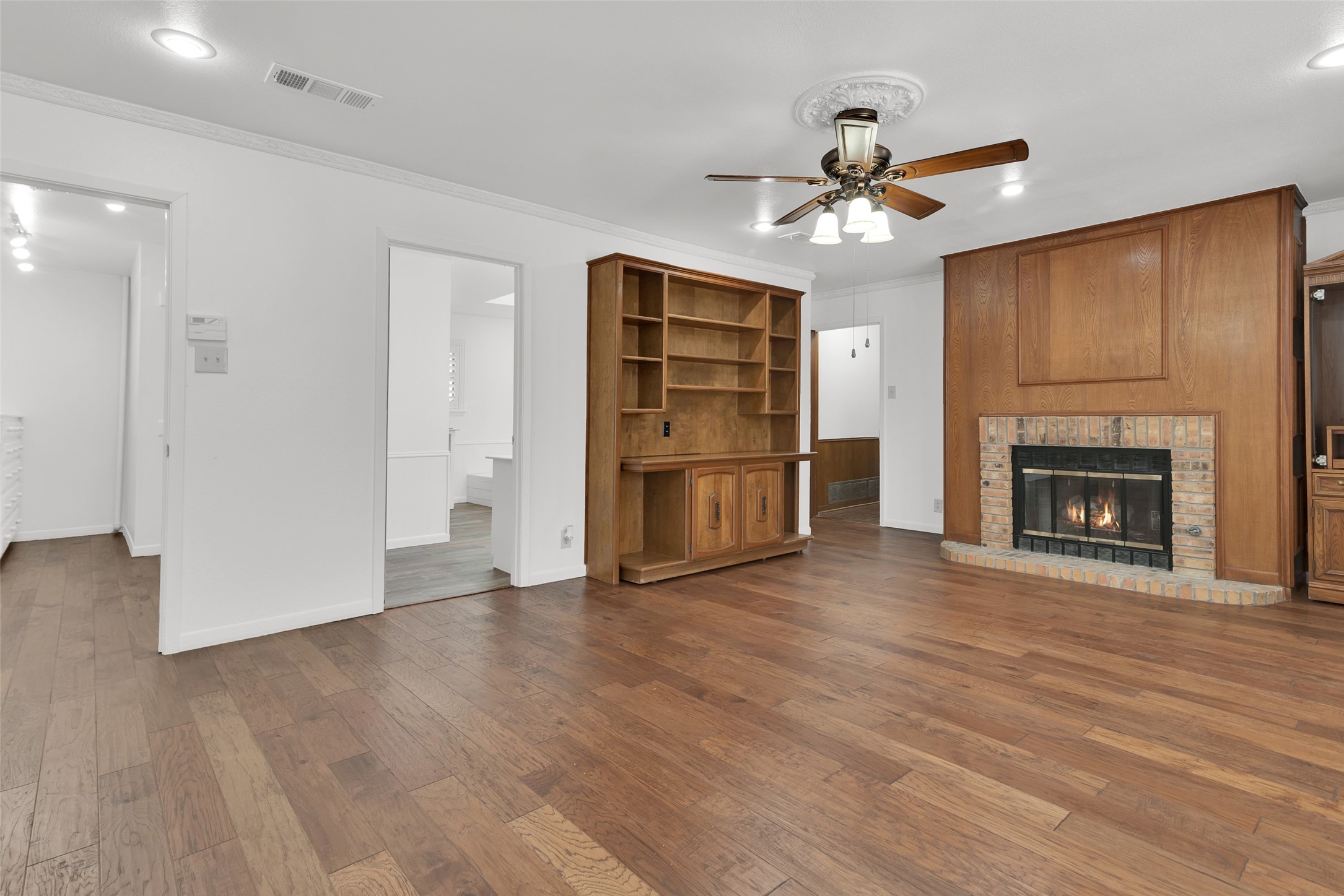 713 Briarwood Drive Denison TX 75020