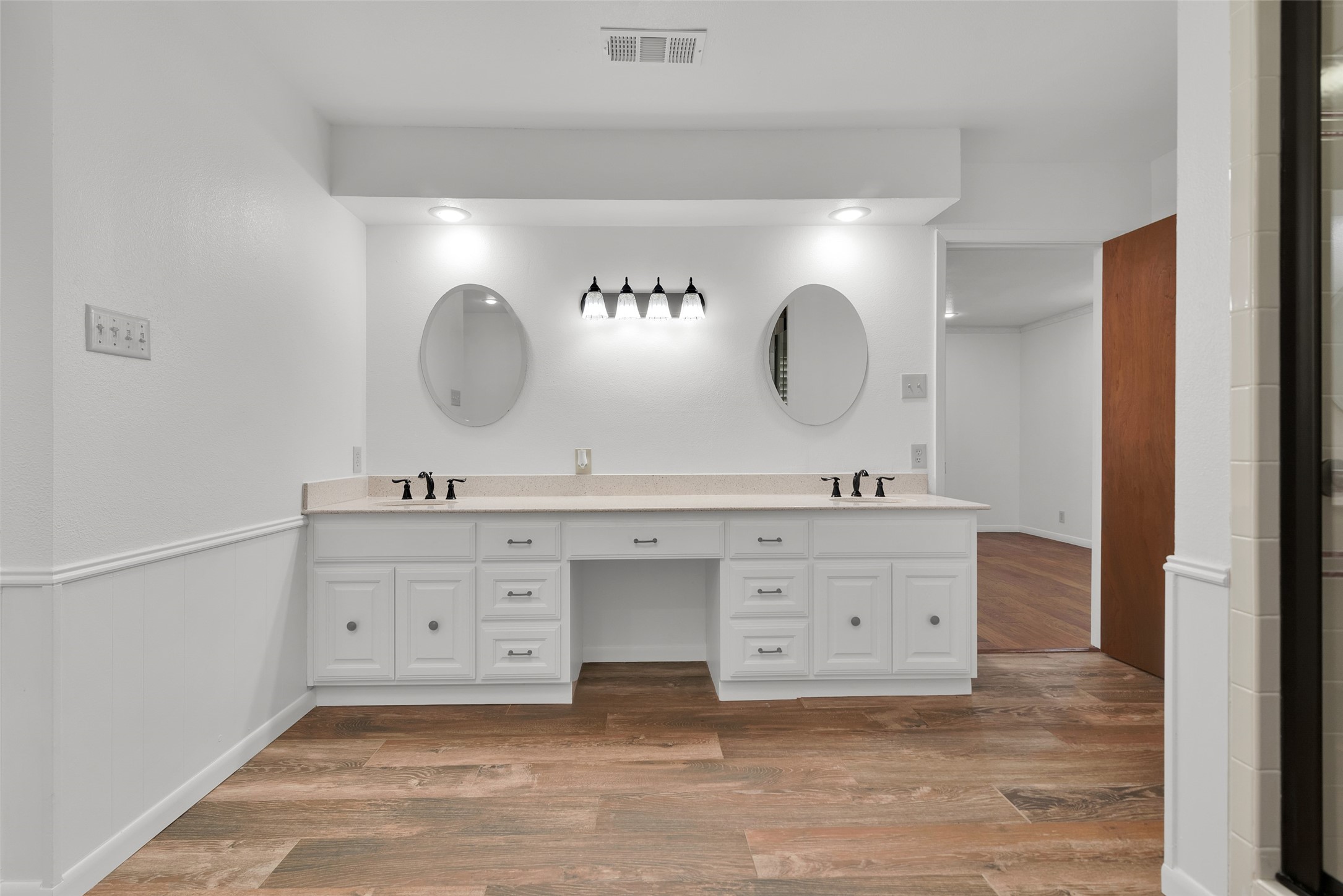 713 Briarwood Drive Denison TX 75020