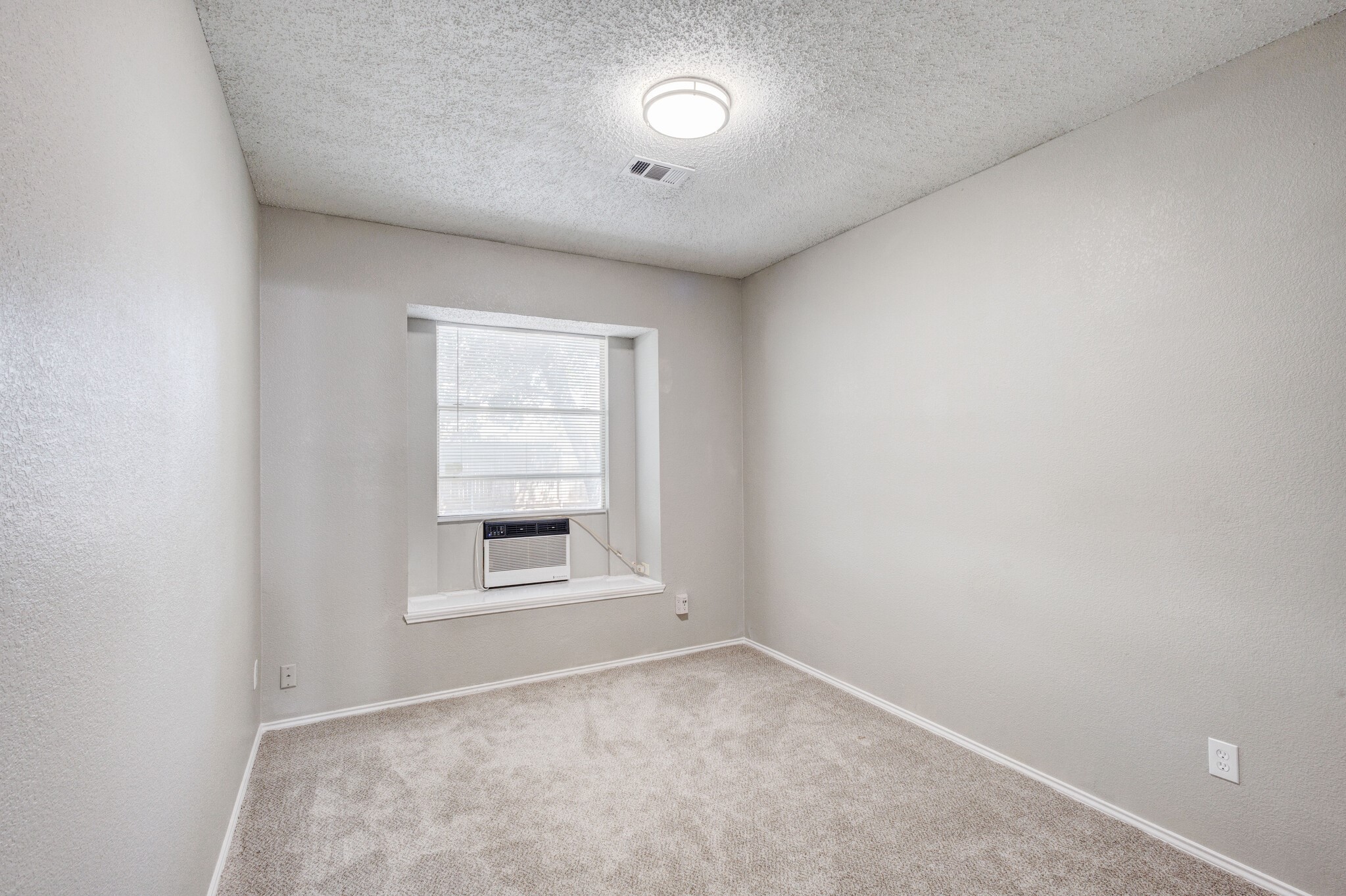 9049 Elbe Trail Fort Worth TX 76118