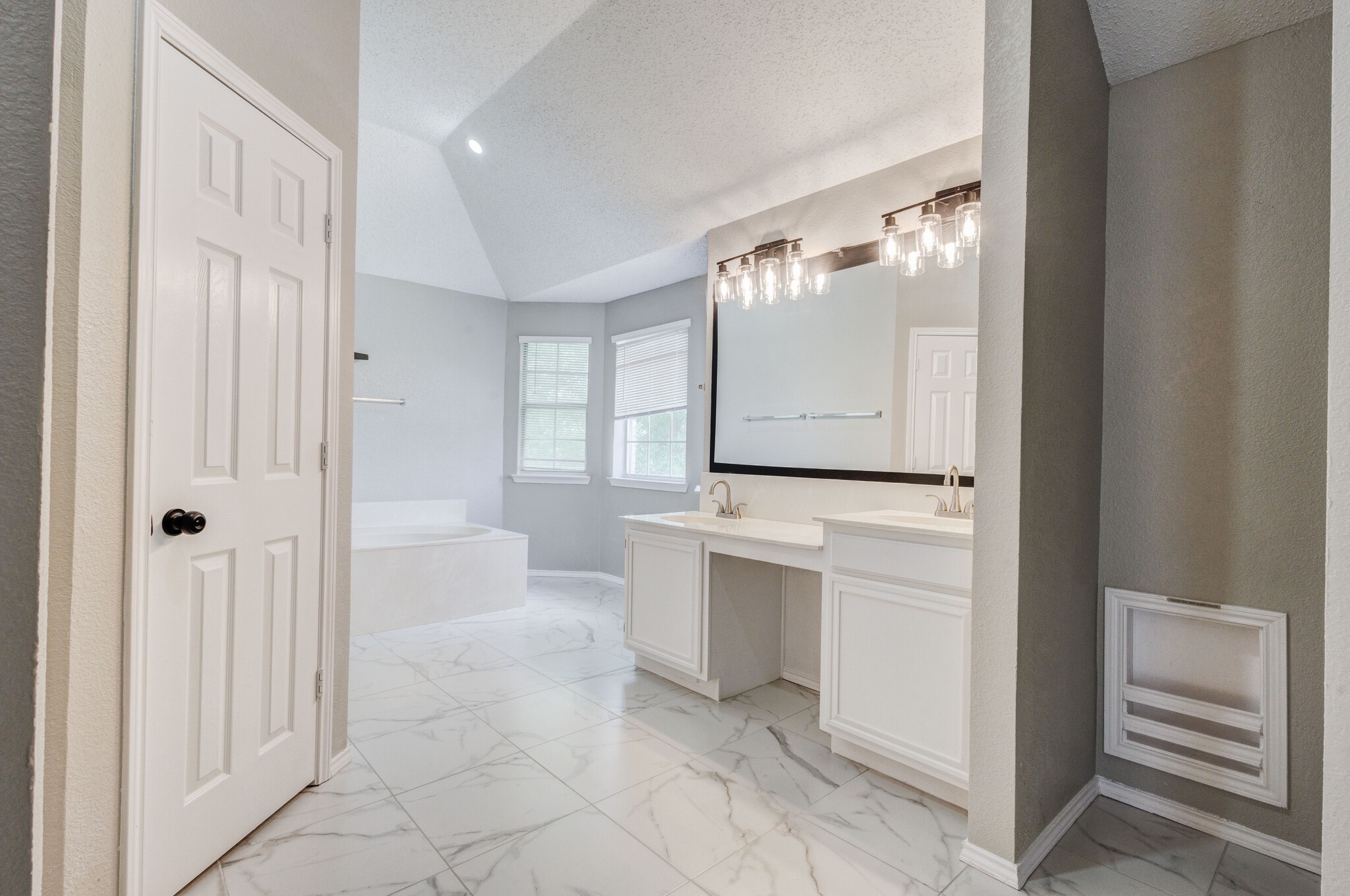 9049 Elbe Trail Fort Worth TX 76118