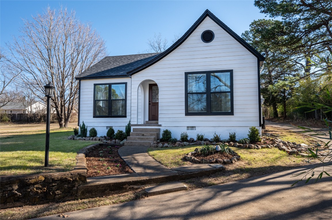 1702 Woodlawn Boulevard Denison TX 75020