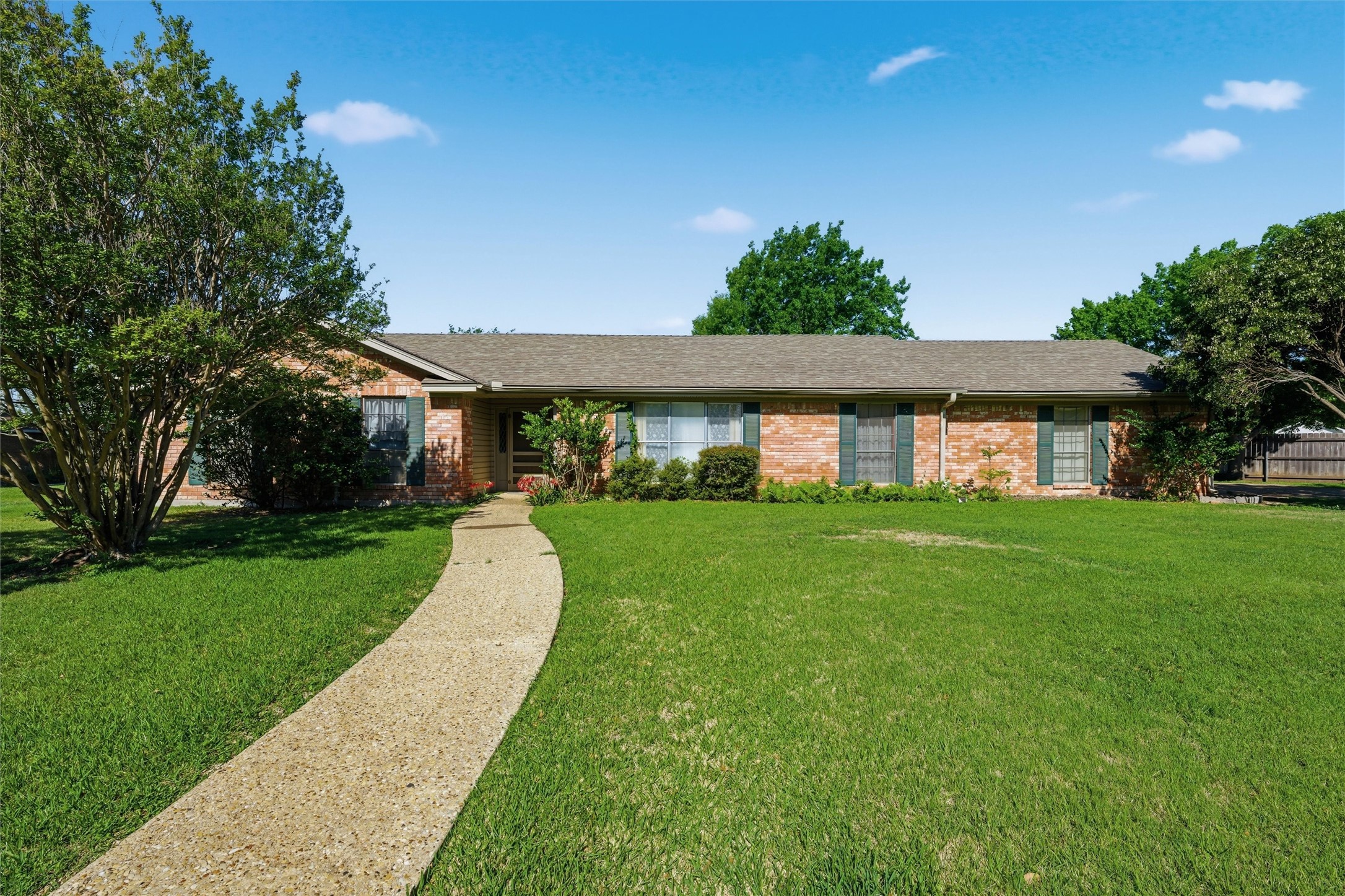 9321 Tree Lake Drive Waco TX 76708