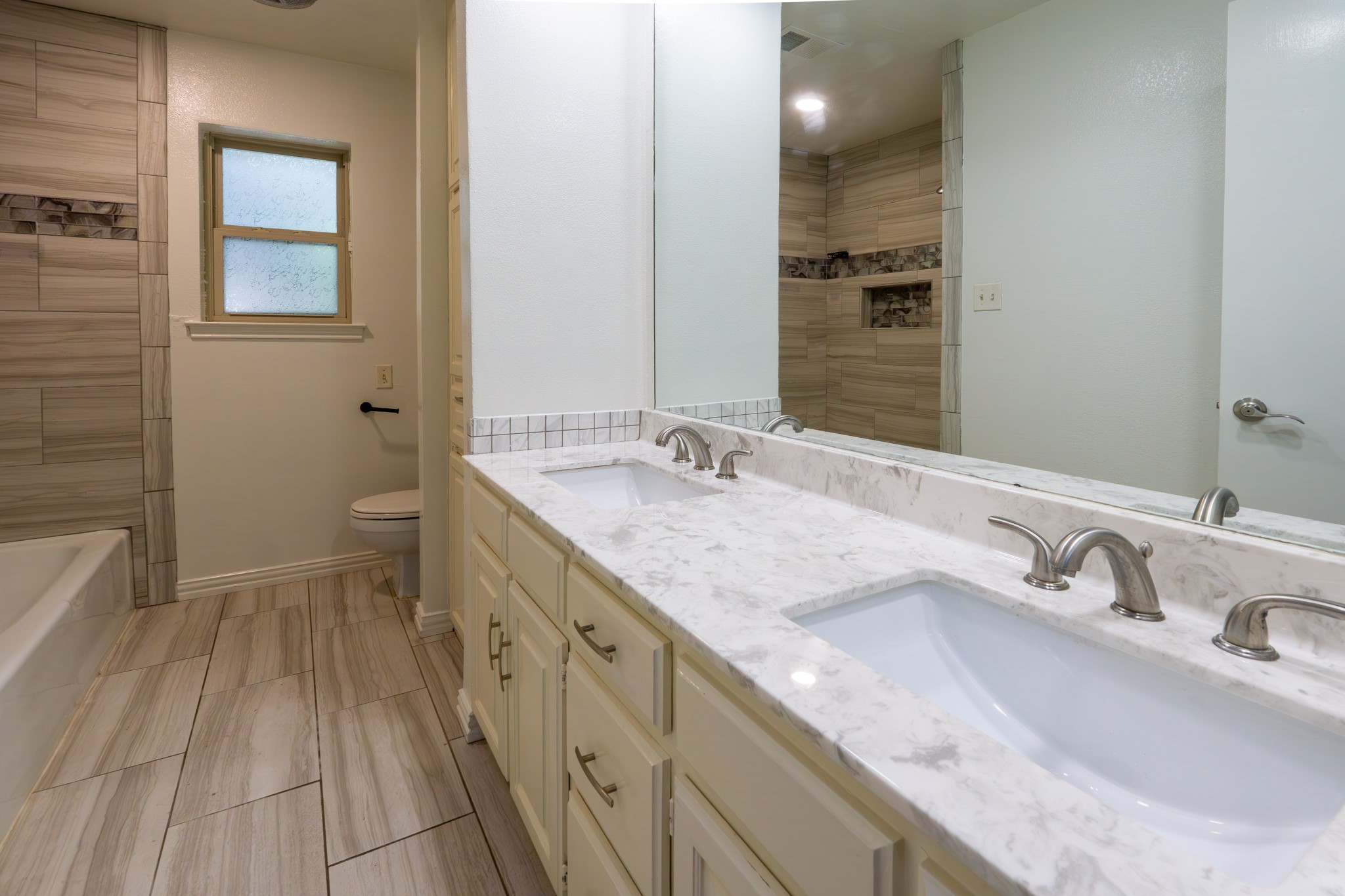 1700 Wimbleton Drive Bedford TX 76021