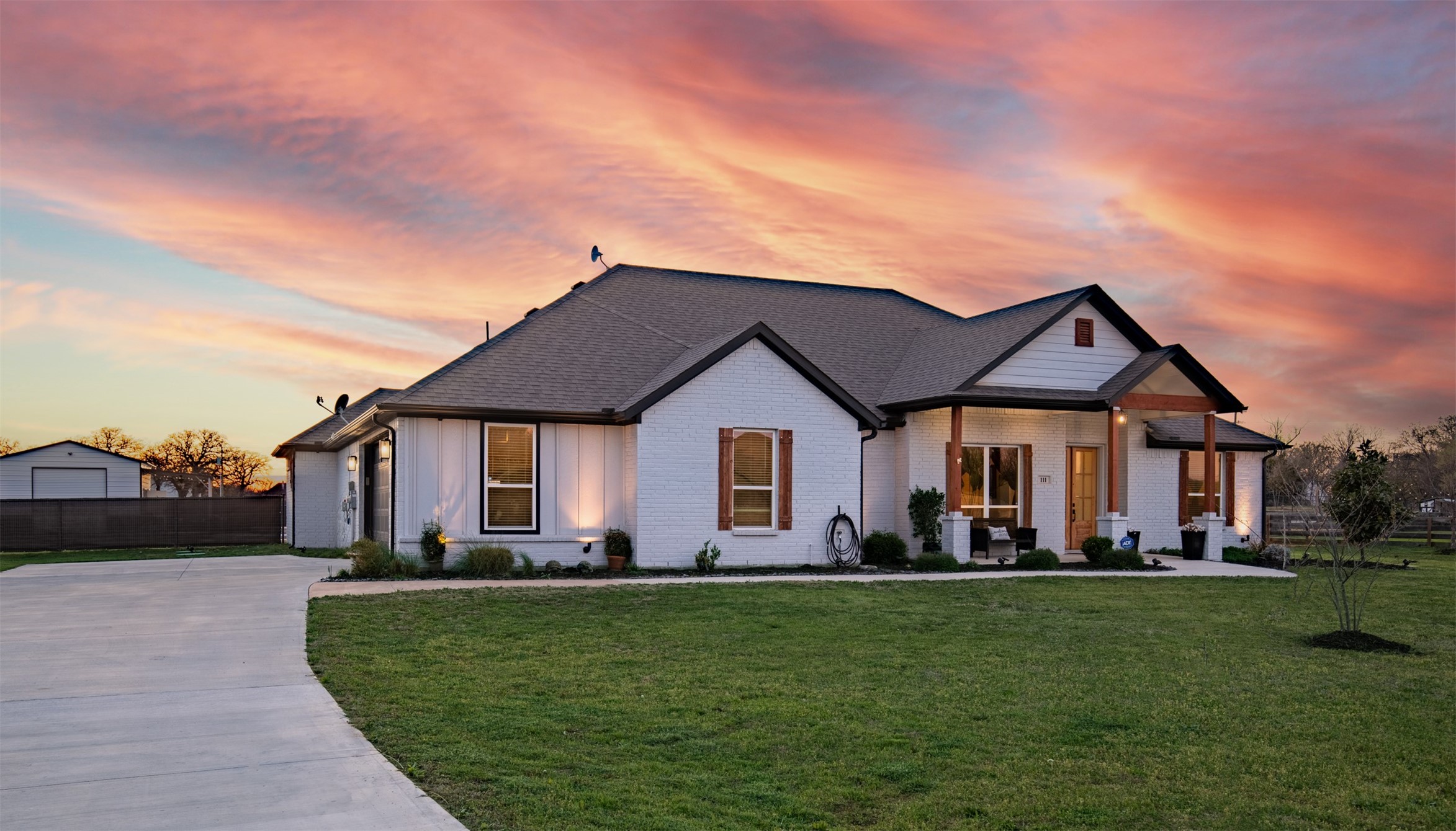 111 Bluegrass Trail Springtown TX 76082