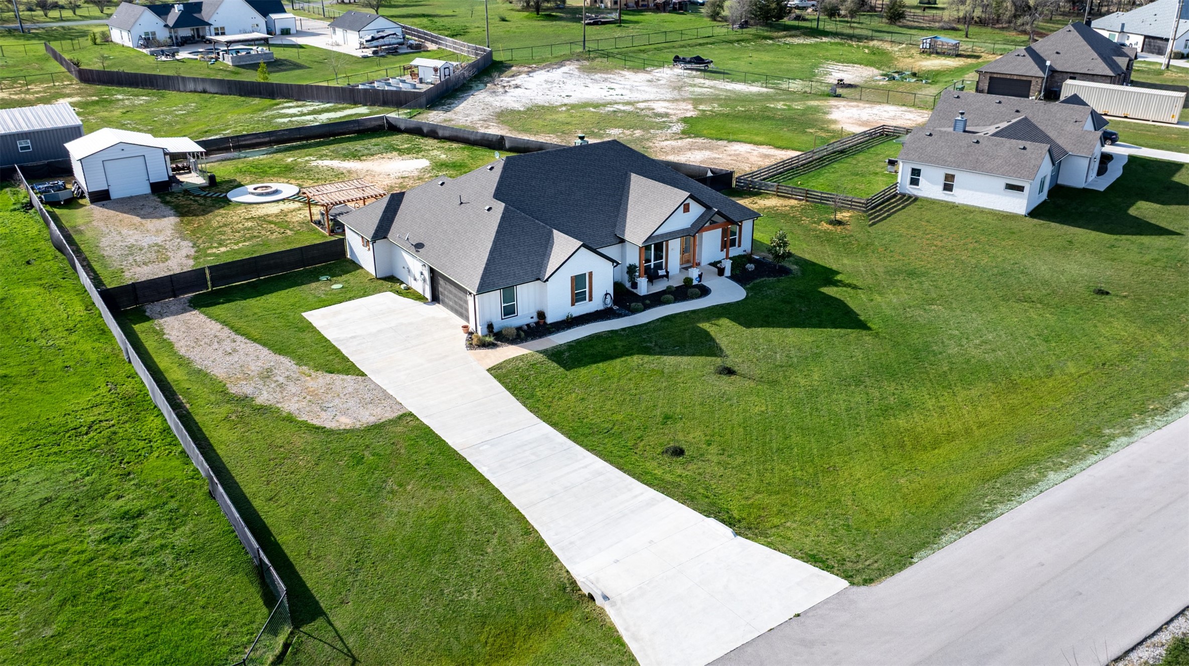 111 Bluegrass Trail Springtown TX 76082
