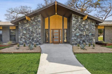 9405 Sherwood Glen Dallas TX 75228