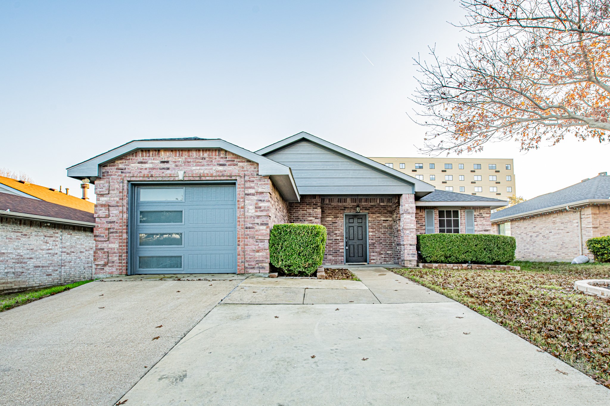 4422 Reyna Avenue Dallas TX 75236