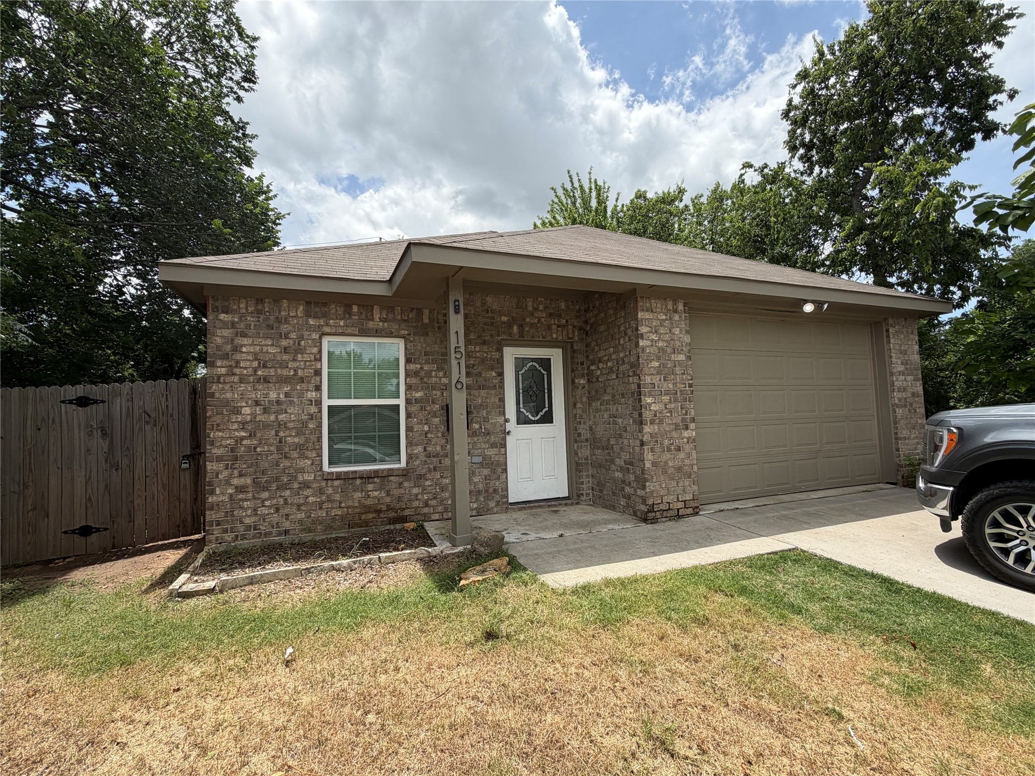 1516 E Maddox Avenue Fort Worth TX 76104