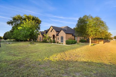 1130 Mason Lane Waxahachie TX 75167