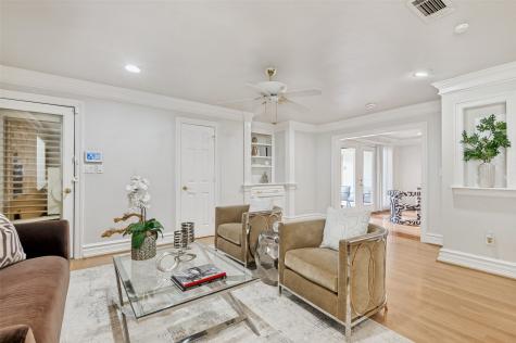 5322 W Mockingbird Lane Dallas TX 75209