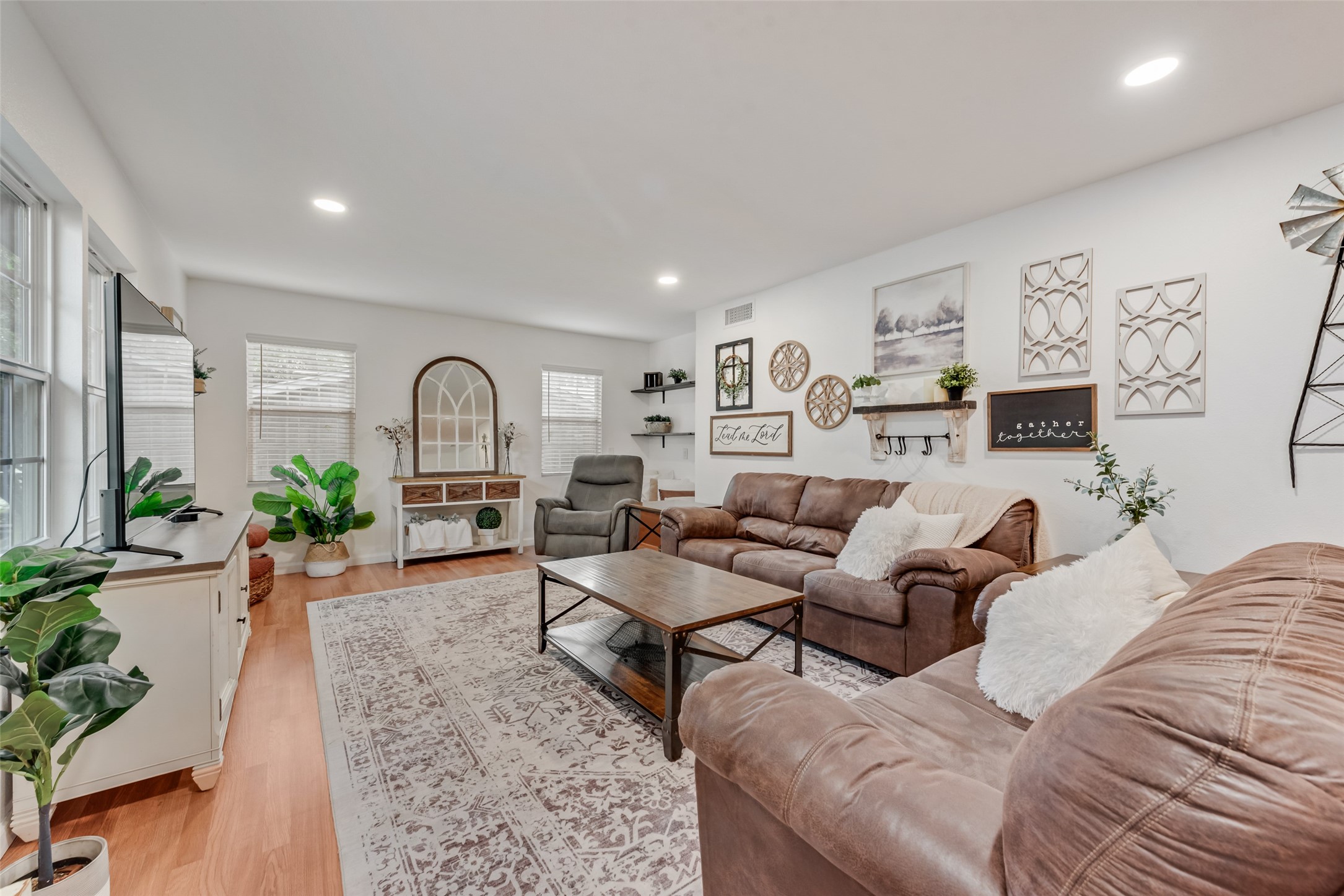 6555 Calmont Avenue Fort Worth TX 76116
