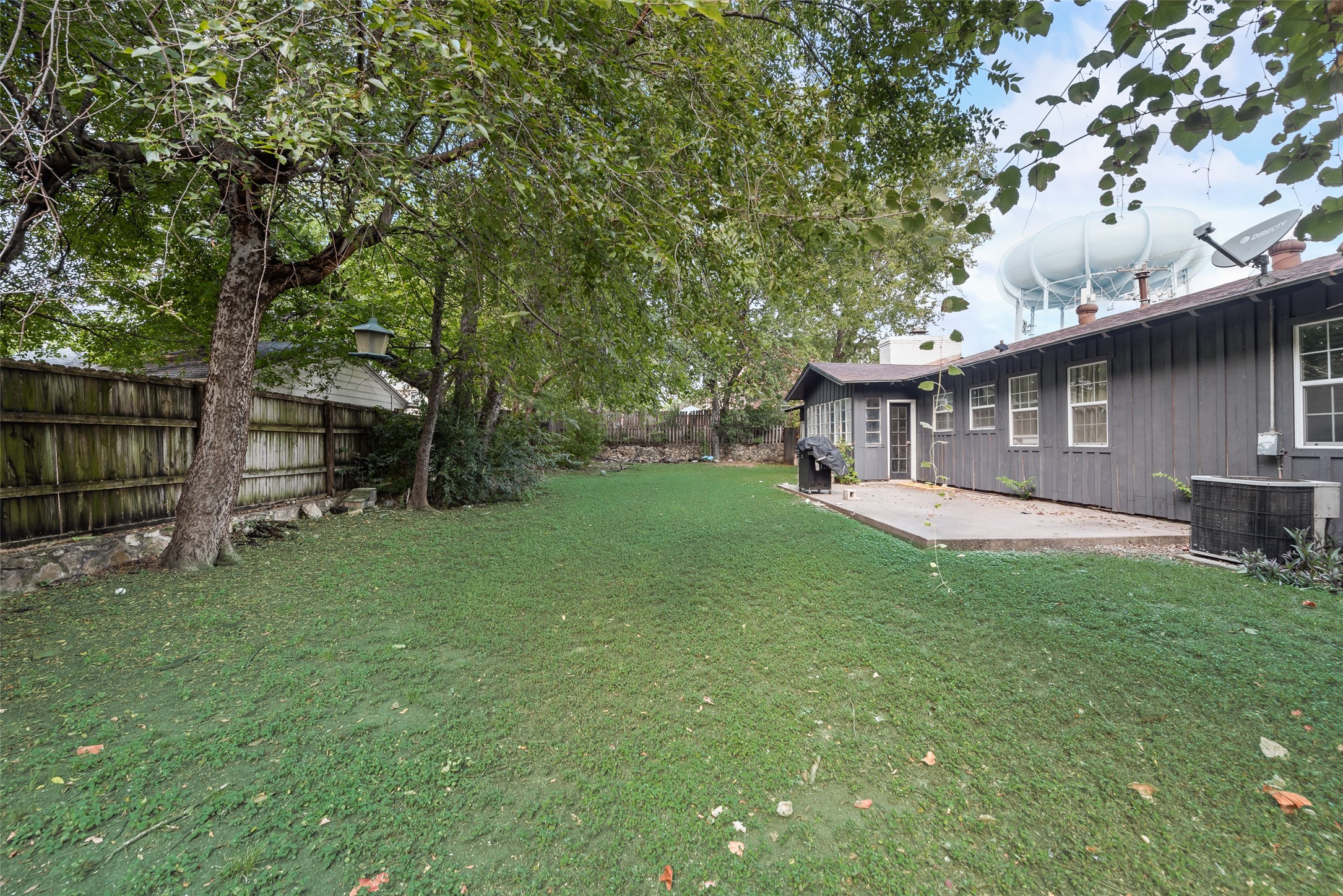 6555 Calmont Avenue Fort Worth TX 76116
