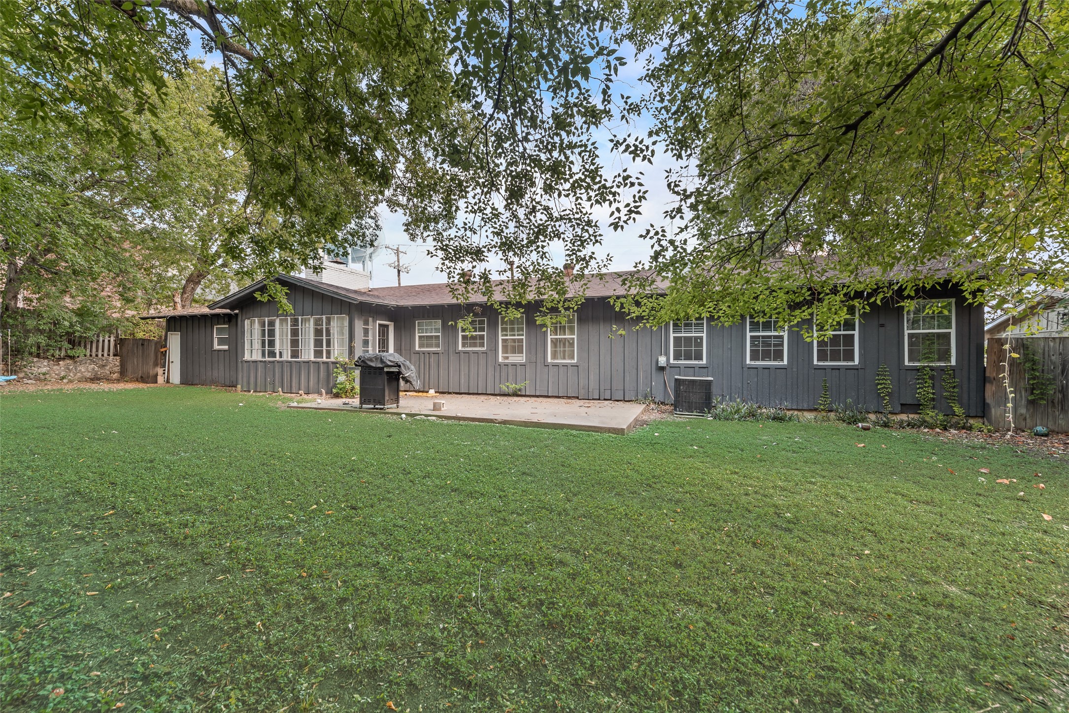 6555 Calmont Avenue Fort Worth TX 76116