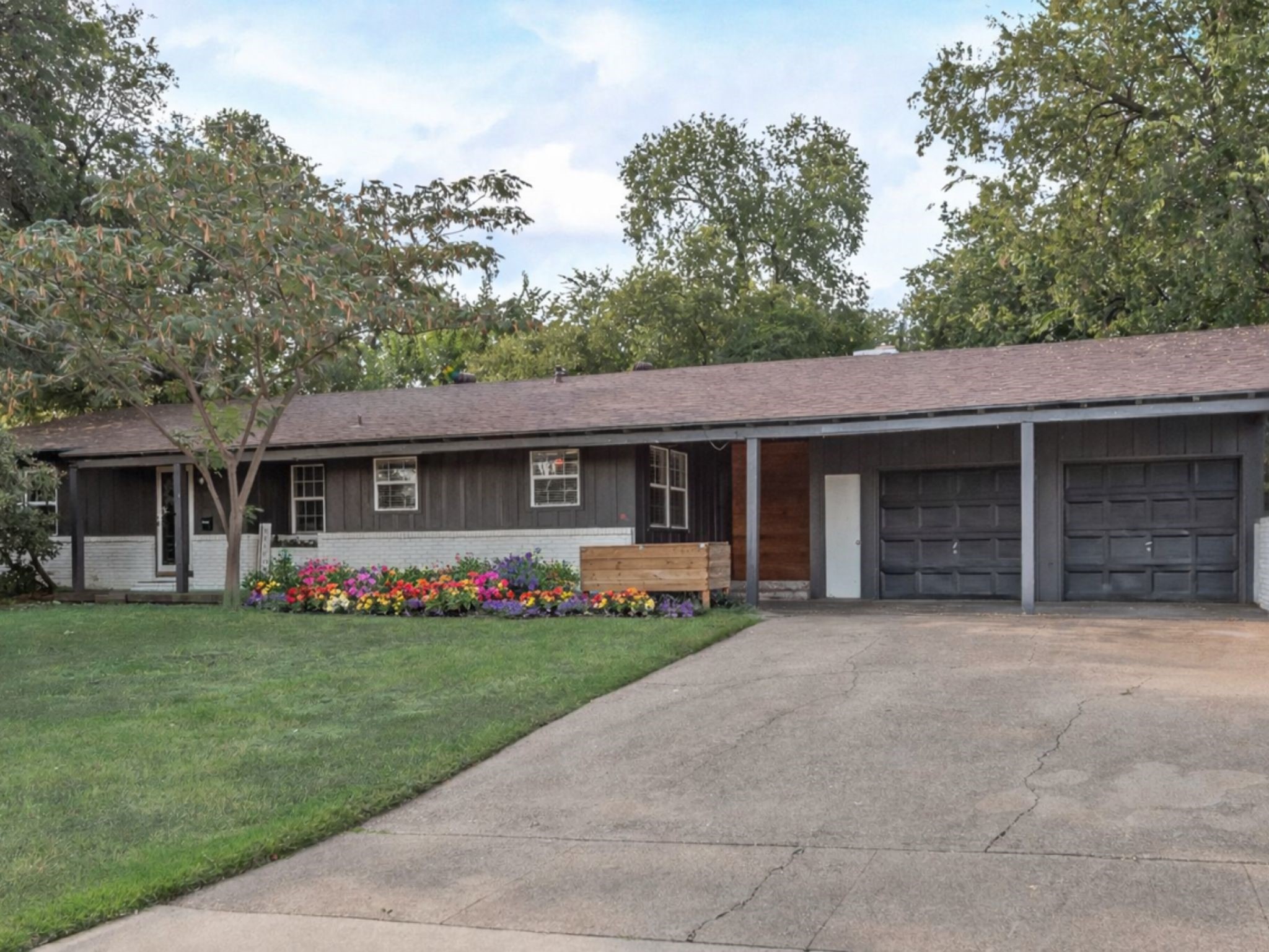 6555 Calmont Avenue Fort Worth TX 76116