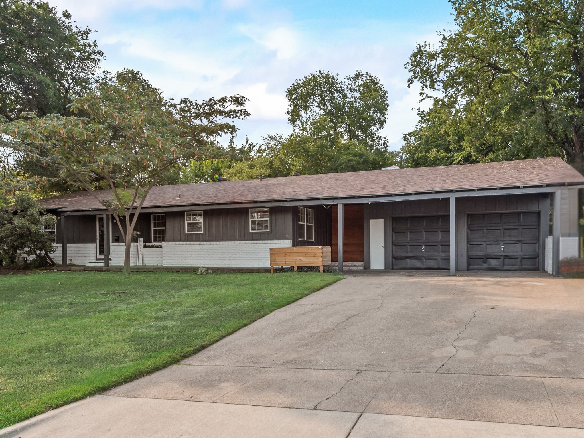6555 Calmont Avenue Fort Worth TX 76116