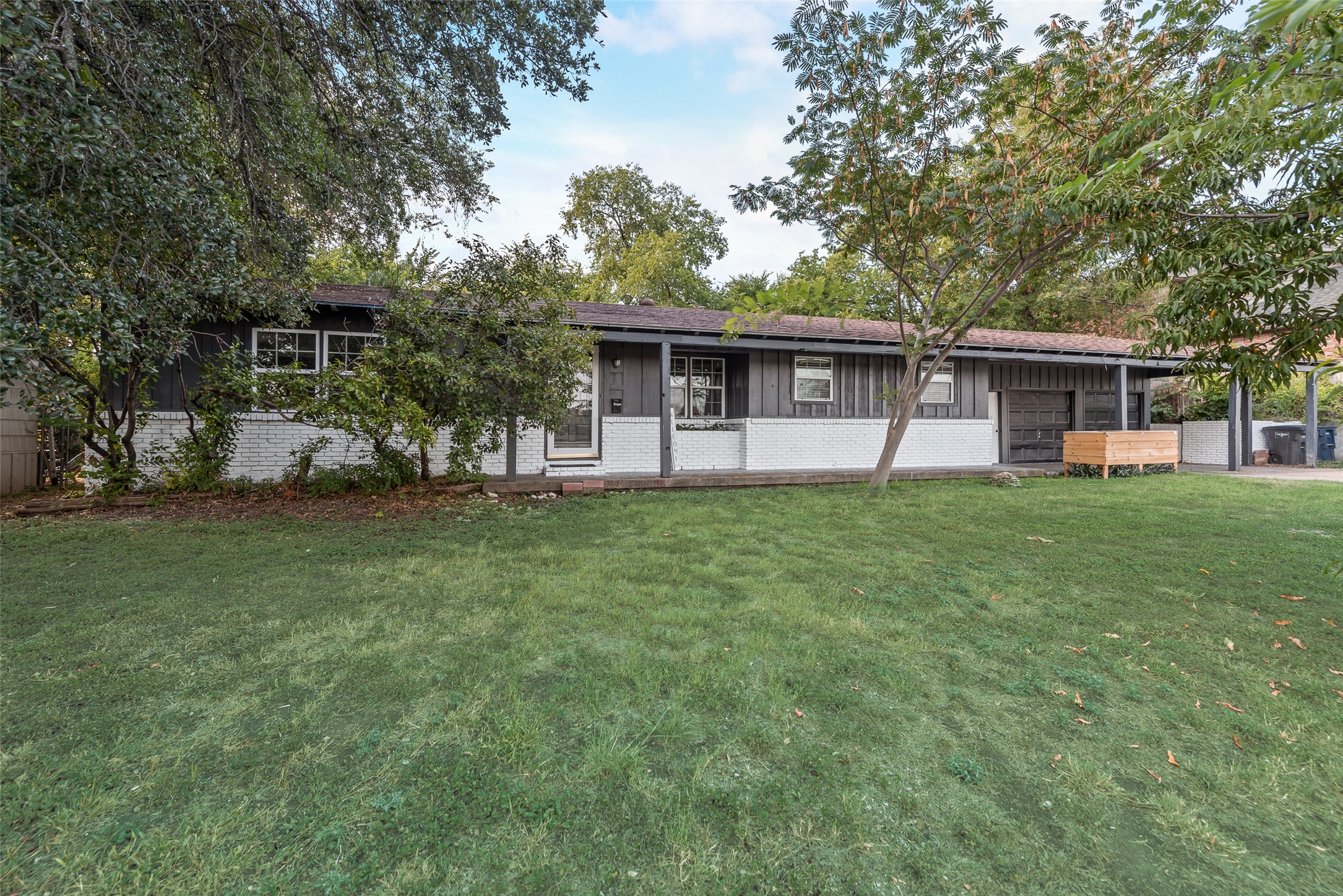 6555 Calmont Avenue Fort Worth TX 76116