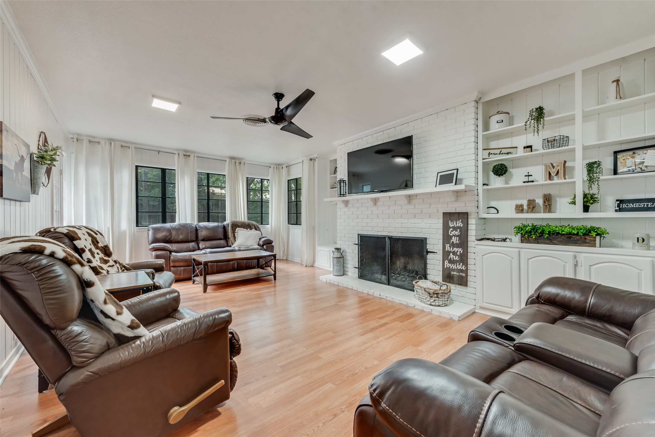 6555 Calmont Avenue Fort Worth TX 76116