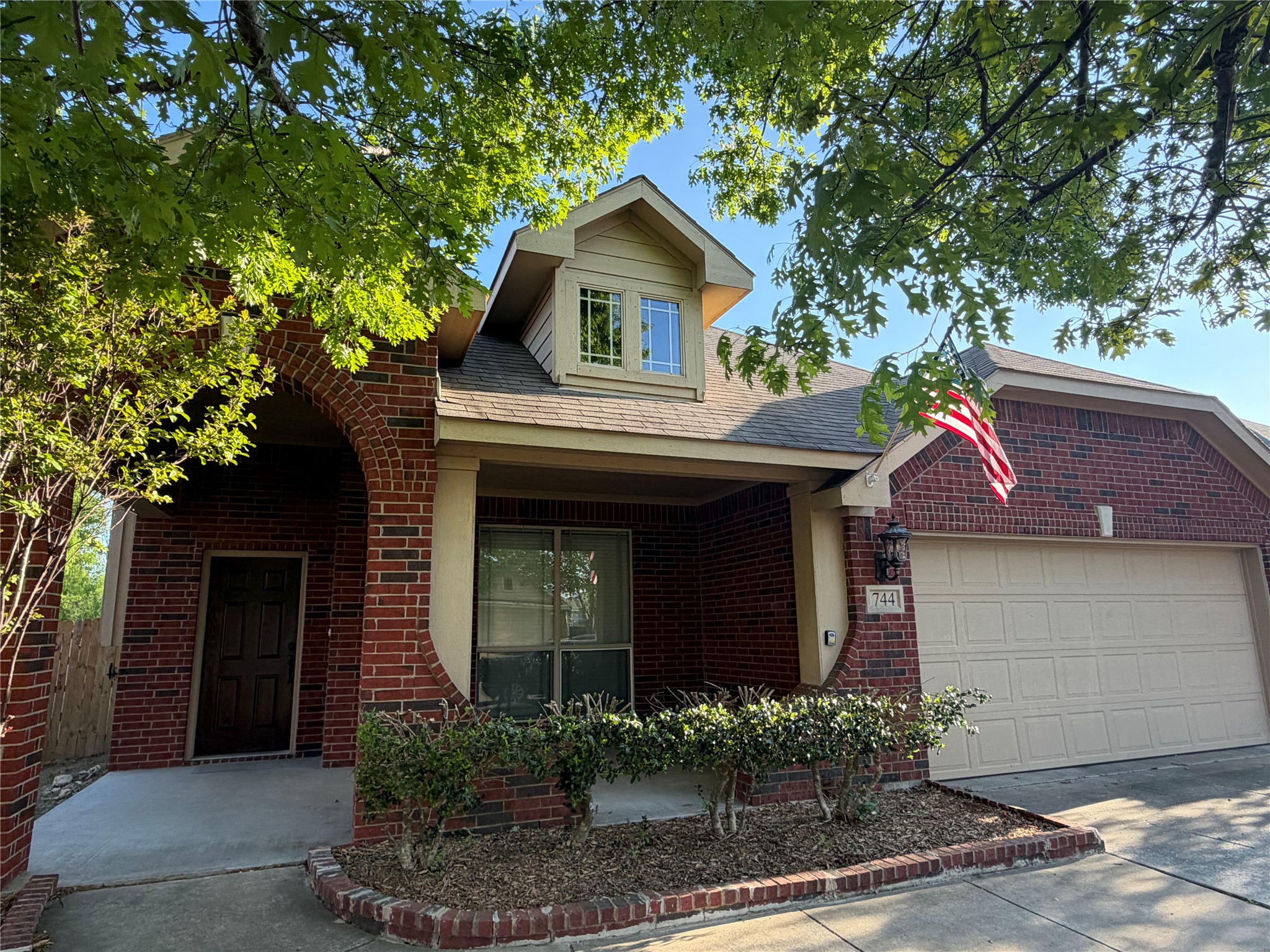 744 Hutchins Drive Crowley TX 76036