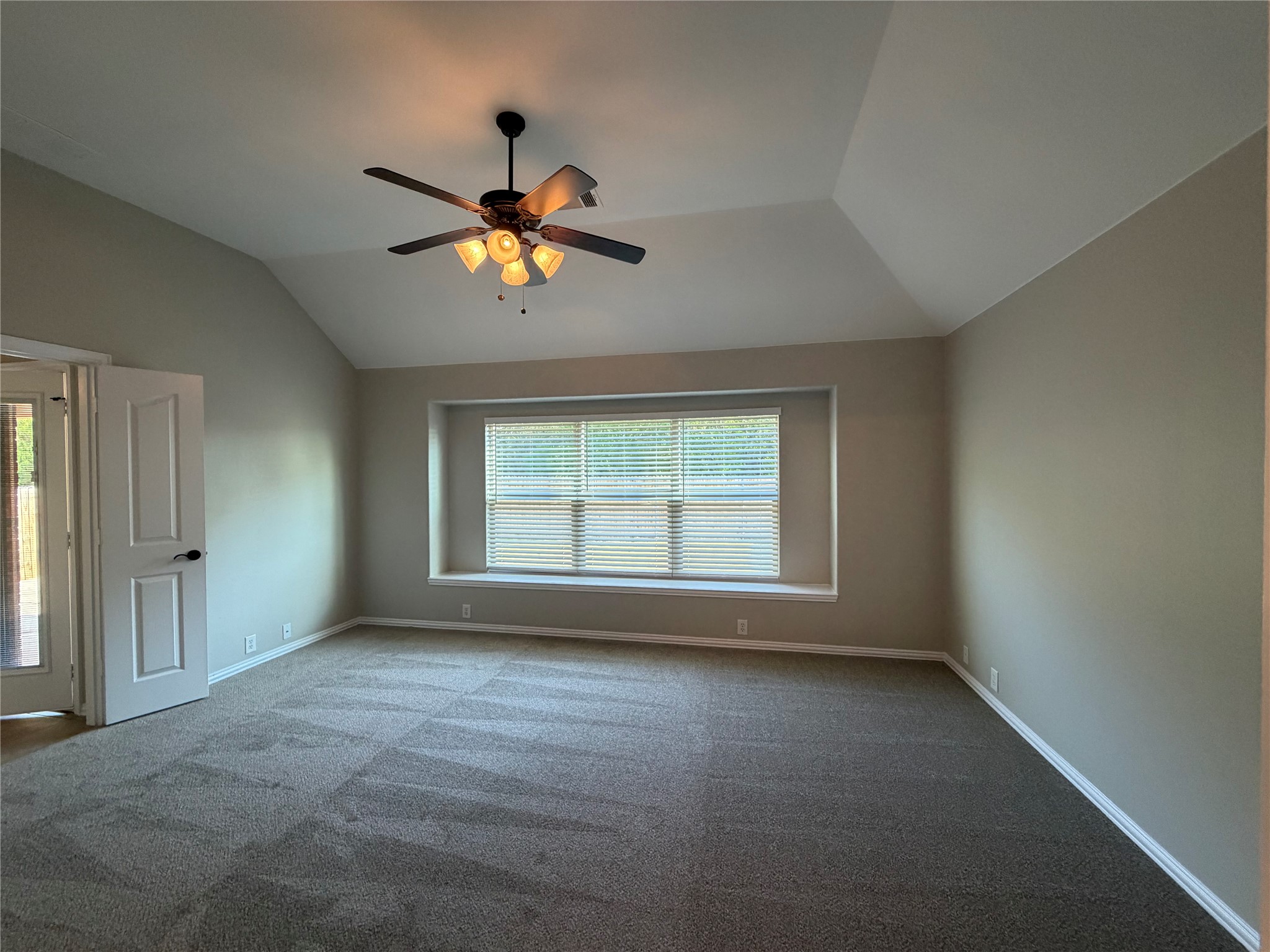 744 Hutchins Drive Crowley TX 76036