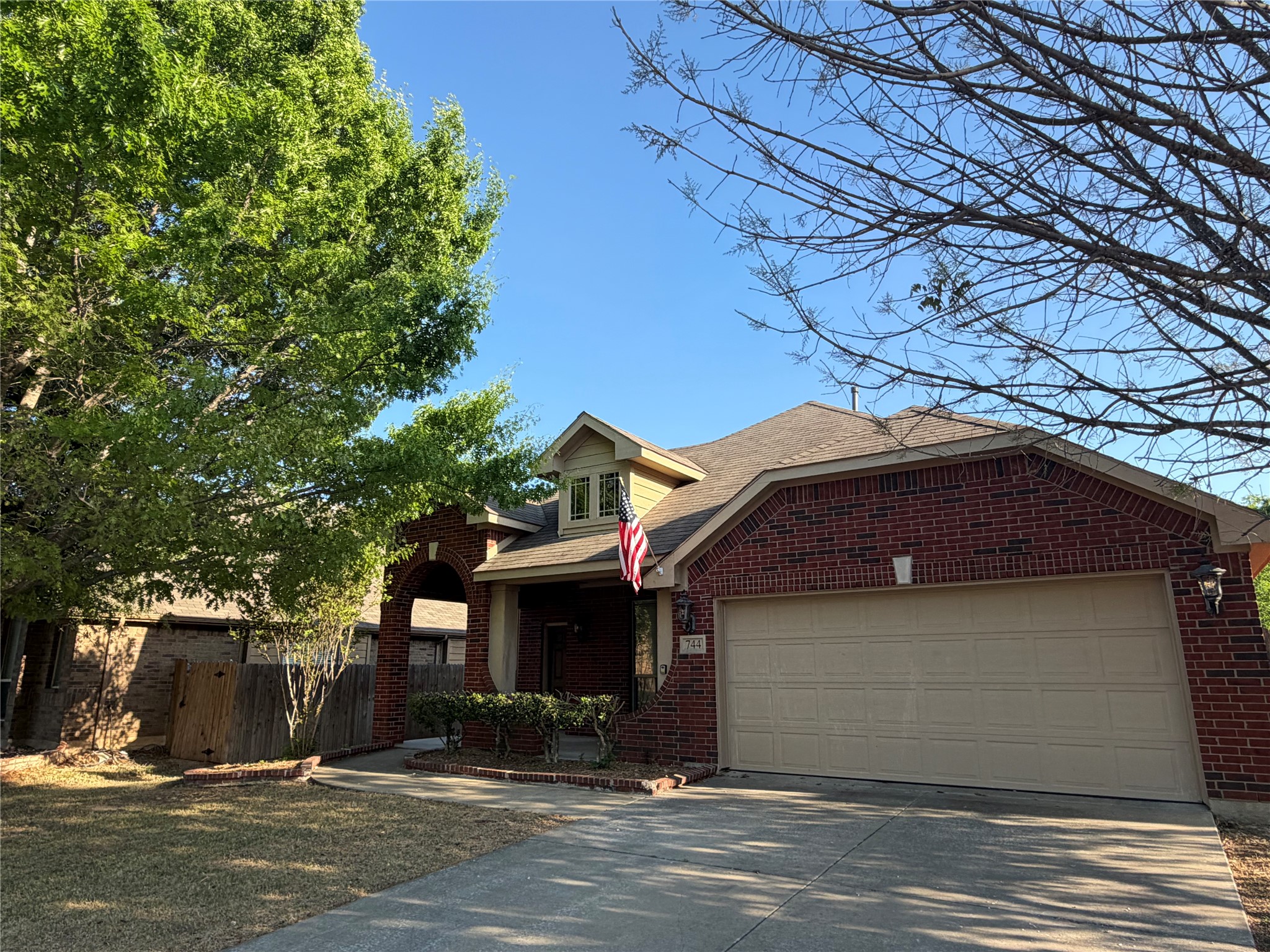 744 Hutchins Drive Crowley TX 76036