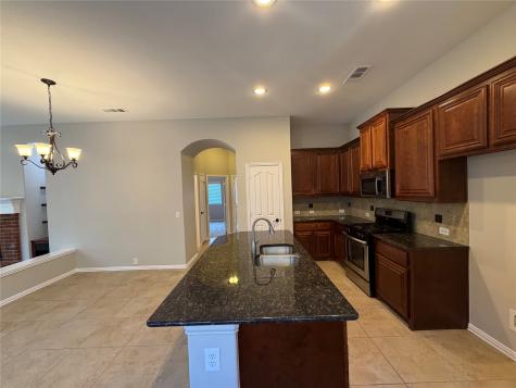 744 Hutchins Drive Crowley TX 76036