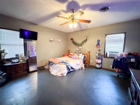 1303 Grand Central Avenue O'brien TX 79539