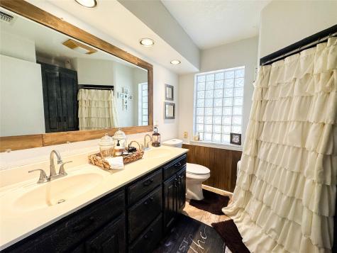 1303 Grand Central Avenue O'brien TX 79539