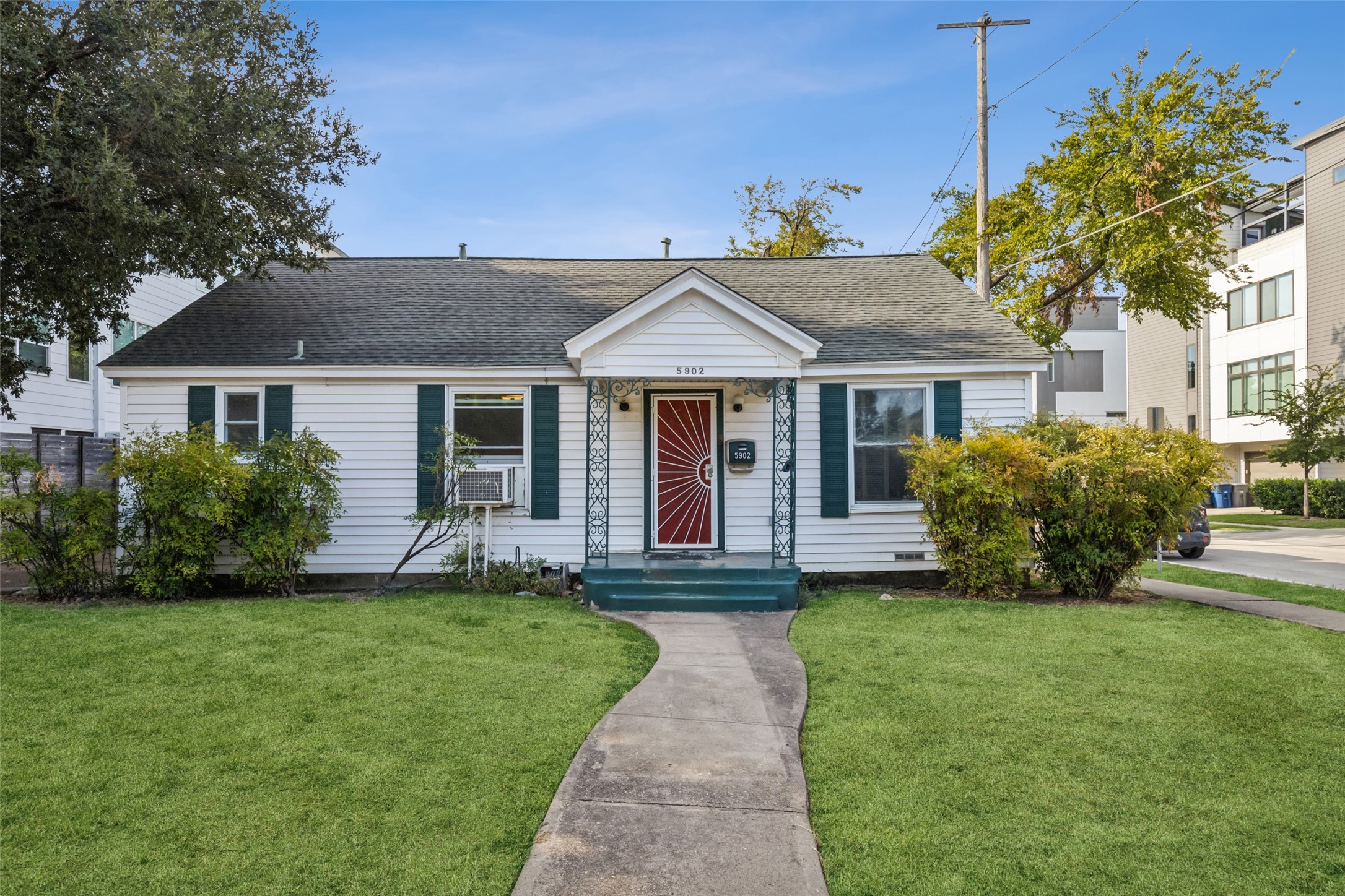5902 Lindell Avenue Dallas TX 75206