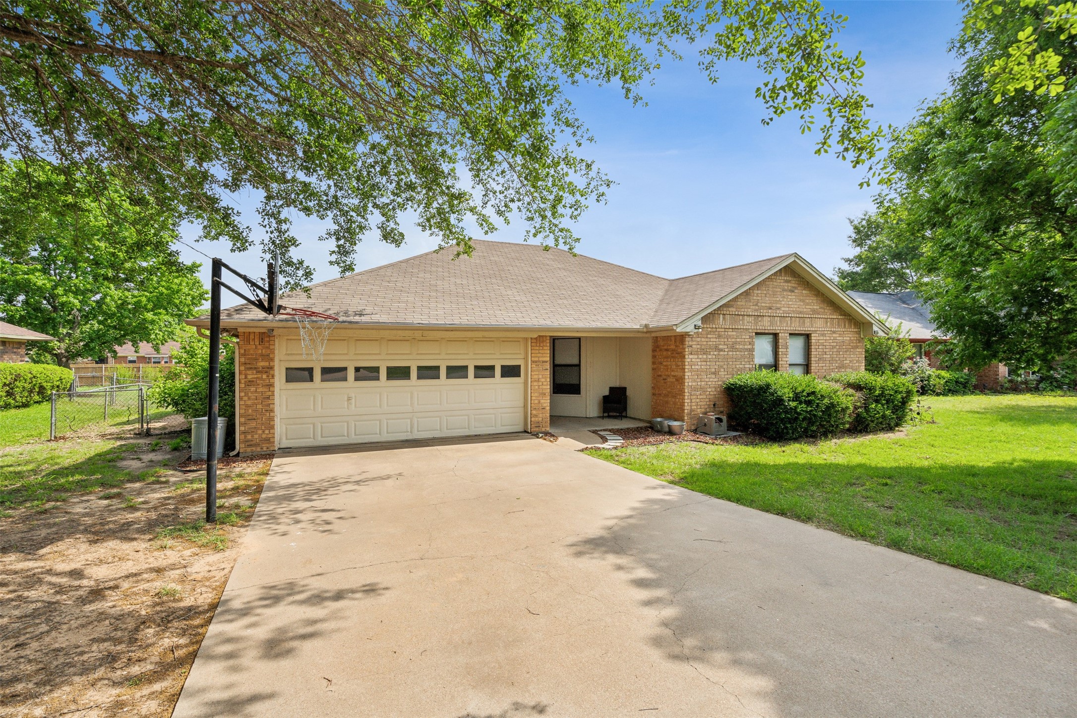 3923 Country Meadows Road Granbury TX 76049