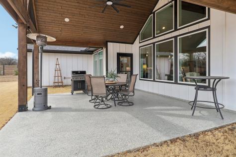 165 Rolling Bend Road Alvord TX 76225