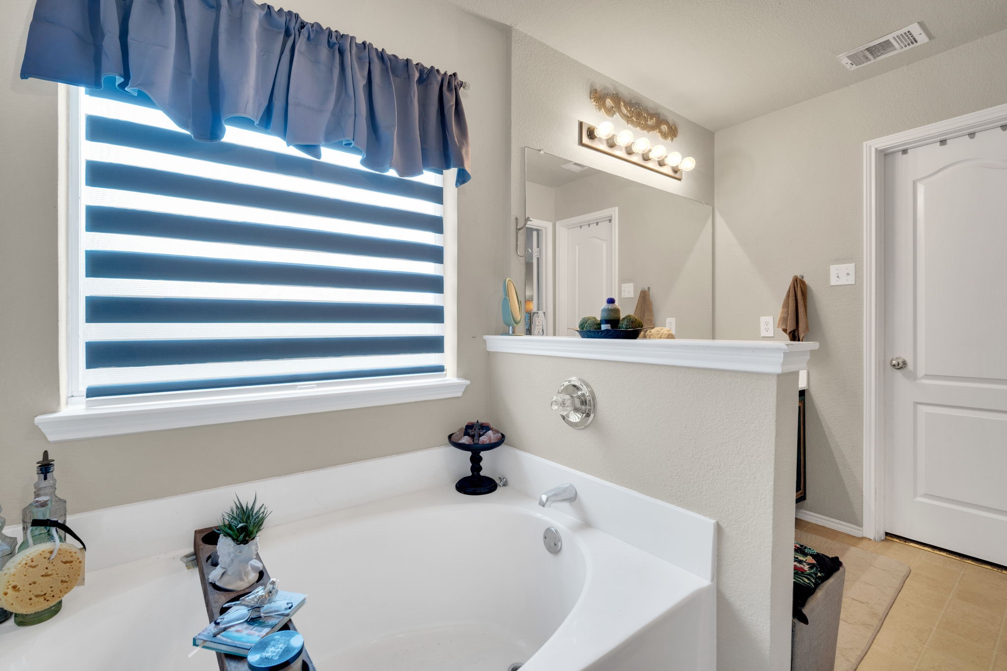 1605 S 3rd Street Midlothian TX 76065