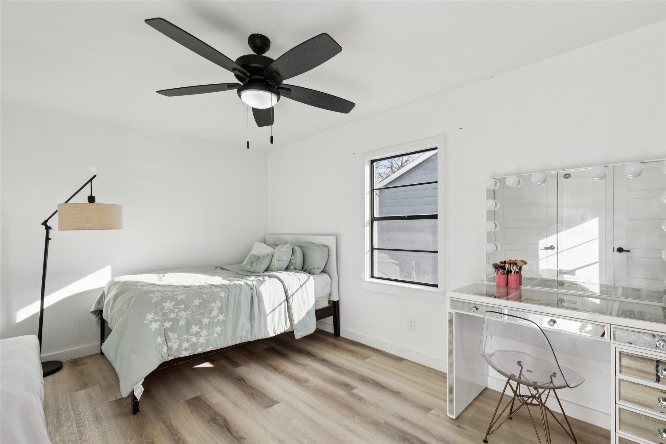 604 Ford Street Garland TX 75040