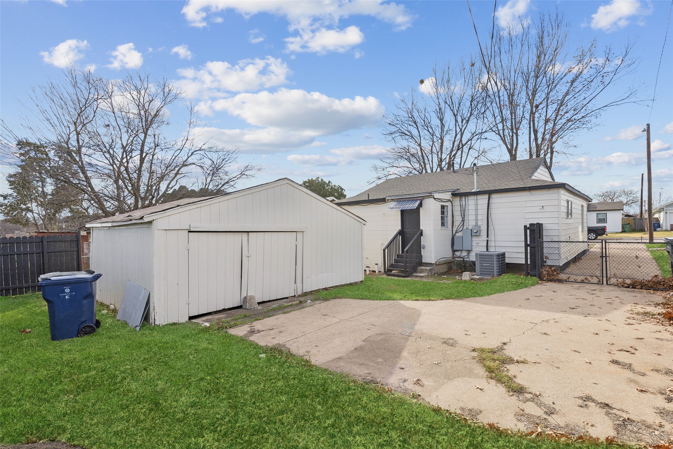 604 Ford Street Garland TX 75040