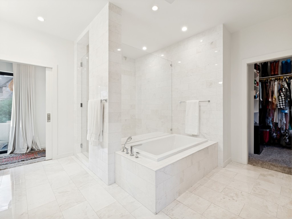 6741 Alexander Drive Dallas TX 75214