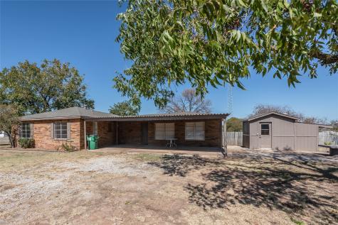 1226 Clay Street Nocona TX 76255