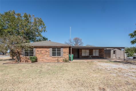 1226 Clay Street Nocona TX 76255