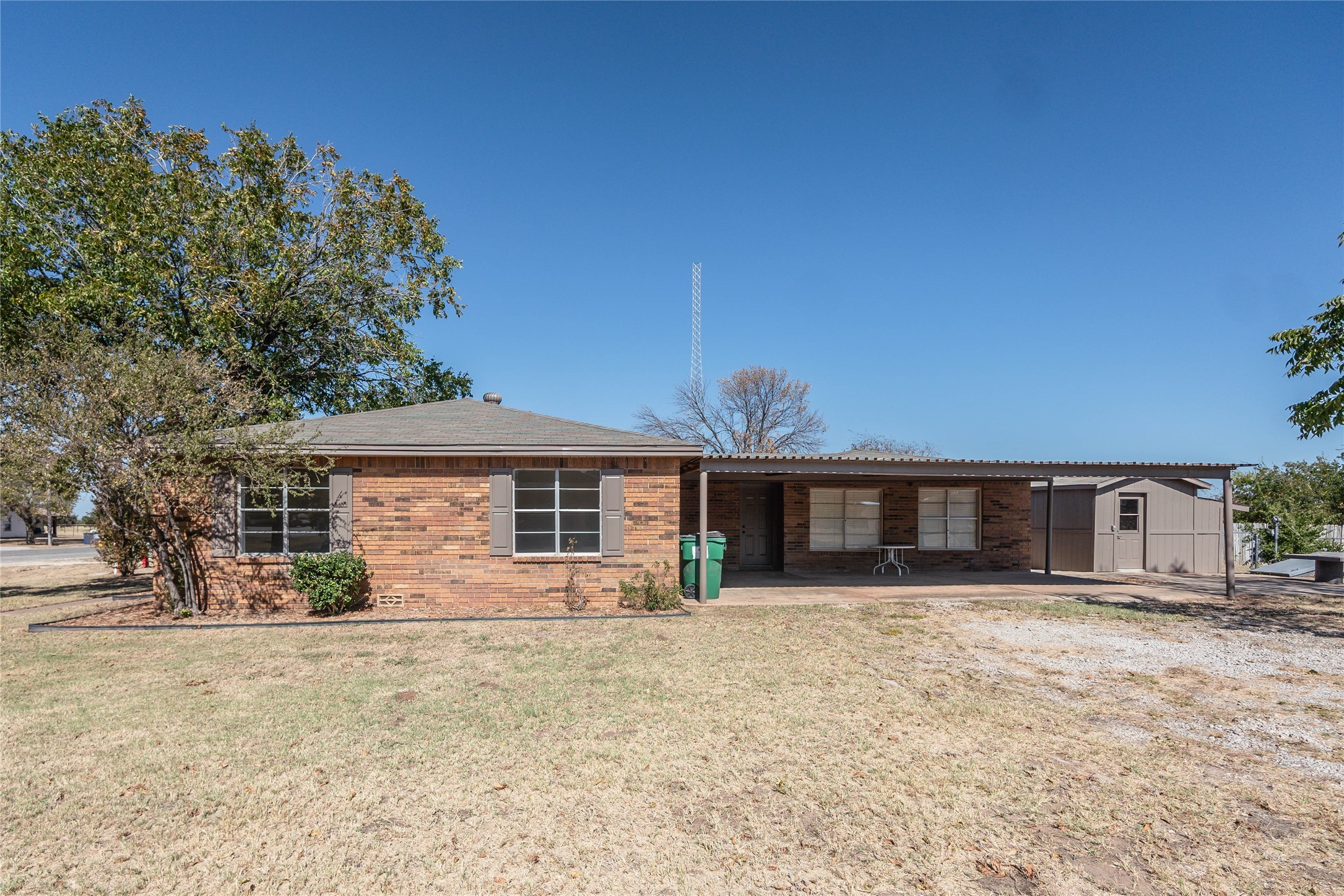 1226 Clay Street Nocona TX 76255