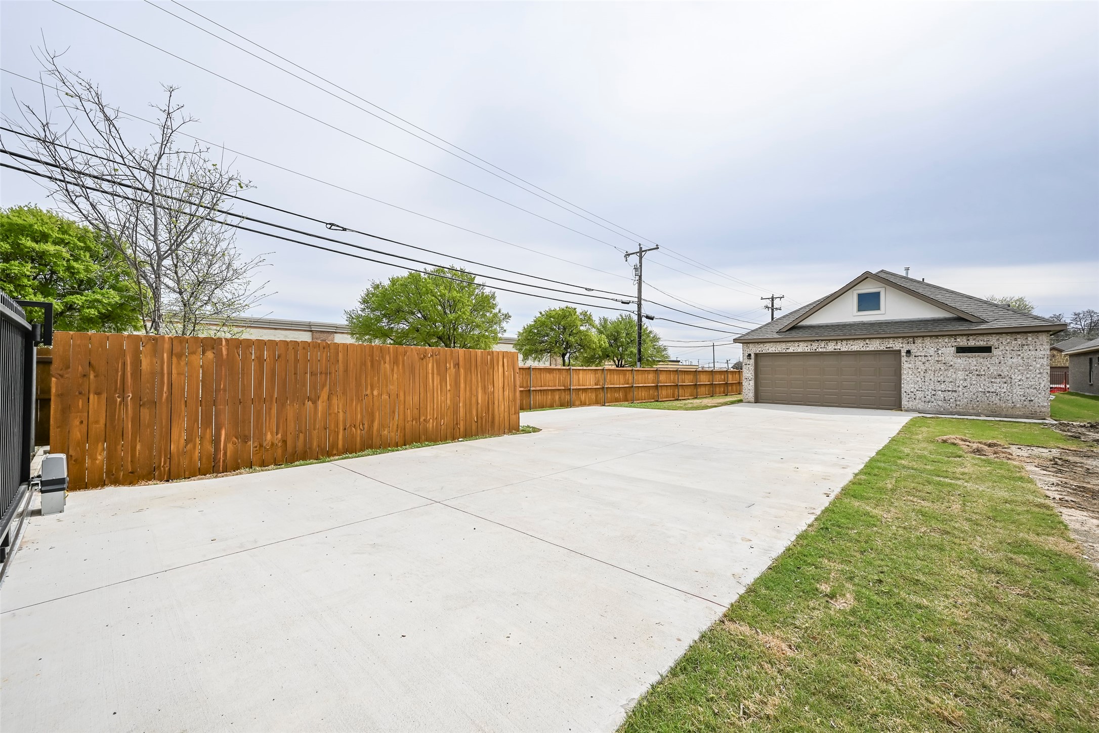 1102 Fort Worth Street Grand Prairie TX 75050