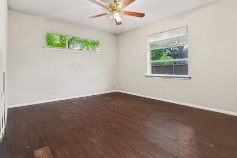 2333 S Lockhart Avenue Dallas TX 75228