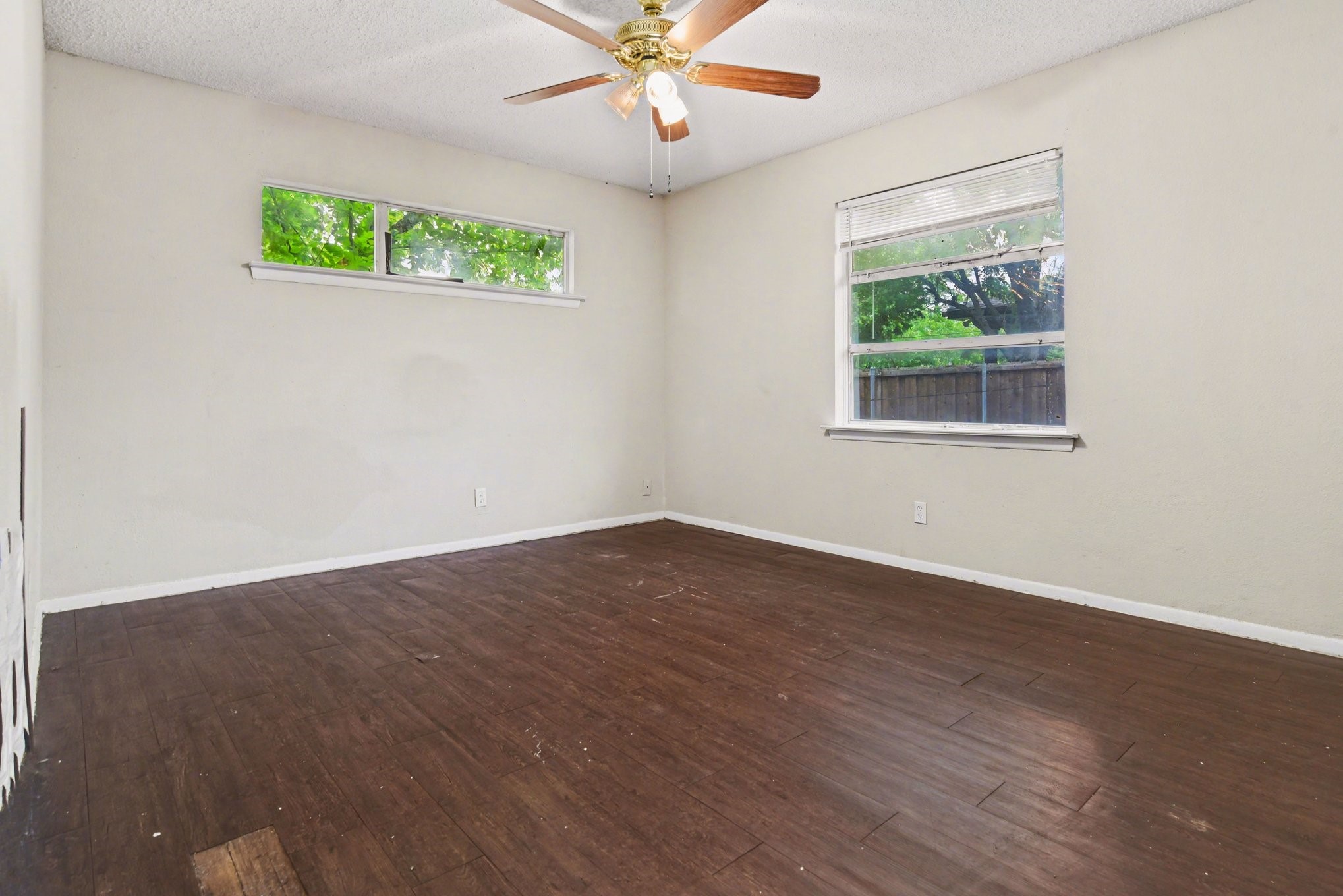 2333 S Lockhart Avenue Dallas TX 75228