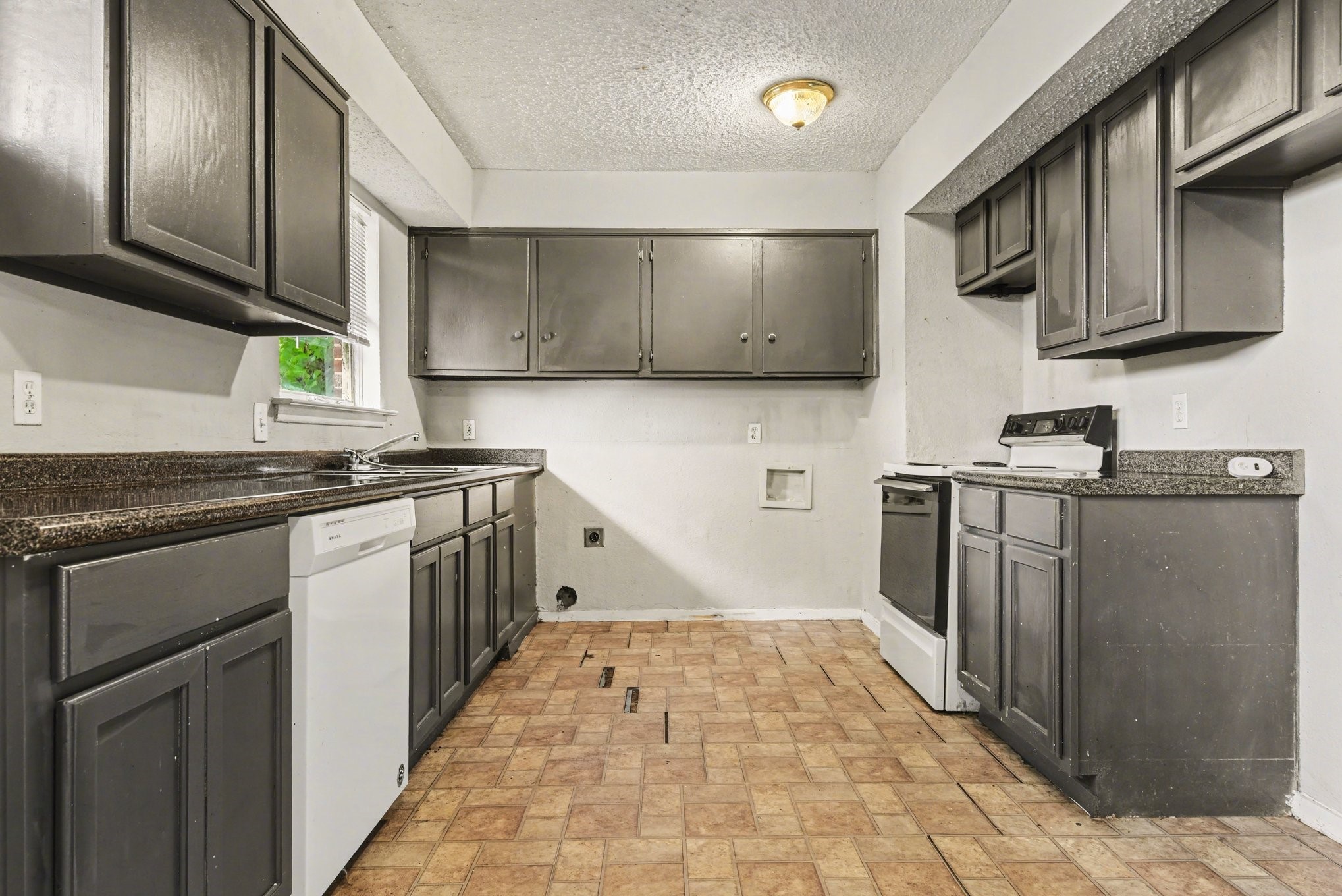 2333 S Lockhart Avenue Dallas TX 75228