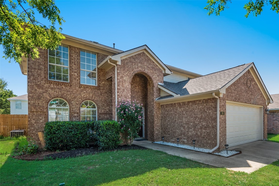 732 Texas Oak Trail Lake Dallas TX 75065
