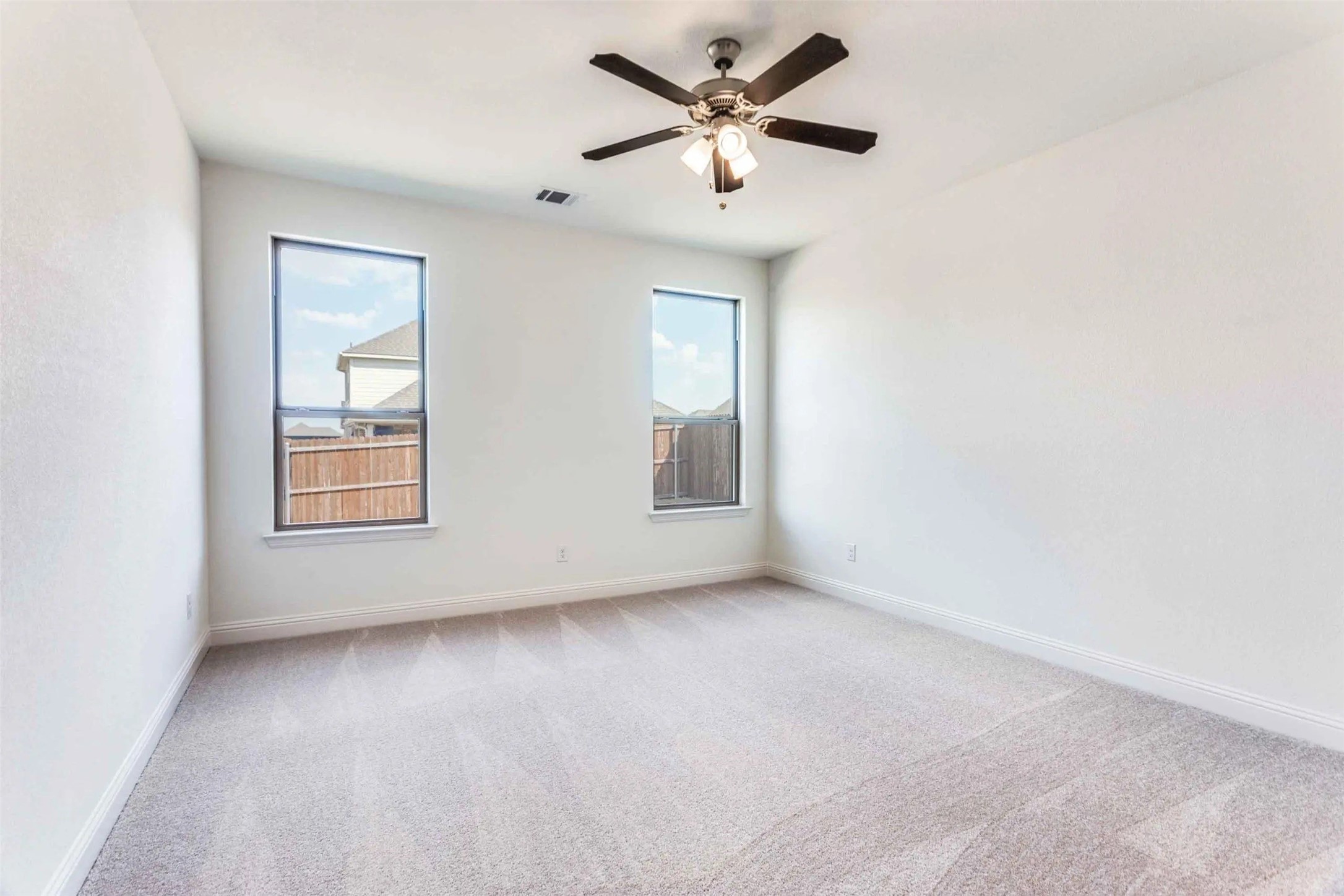 533 Hillcrest Circle Justin TX 76247