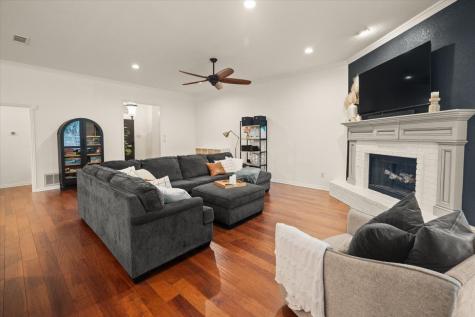 7311 Heritage Oaks Drive Arlington TX 76001
